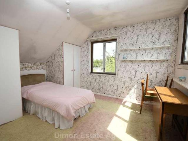5 bed house for sale
