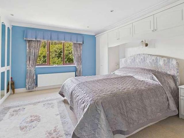 5 bed house for sale