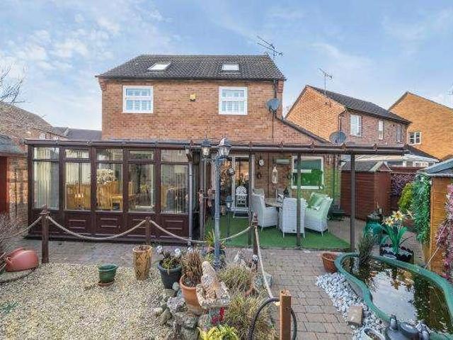5 bed house for sale