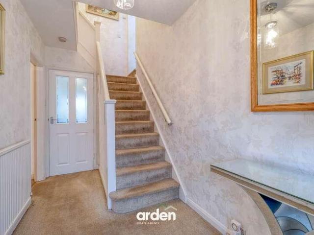 5 bed house for sale