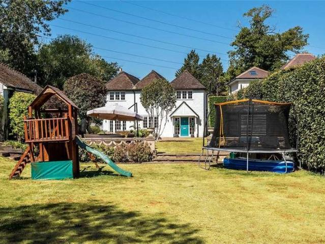 5 bed house for sale