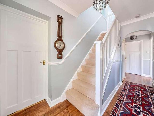 5 bed house for sale