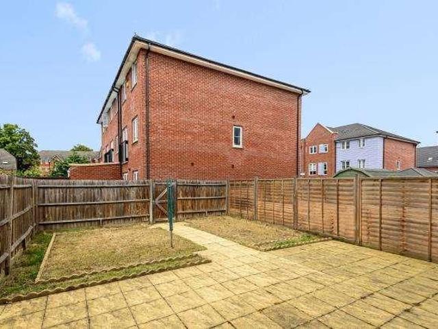 5 bed house for sale