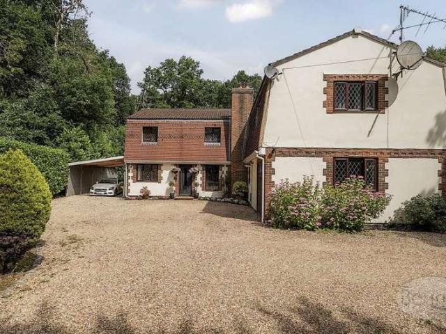 5 bed house for sale
