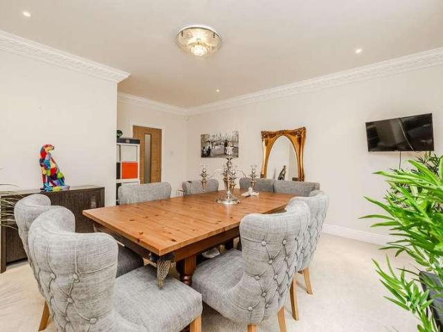 5 bed house for sale