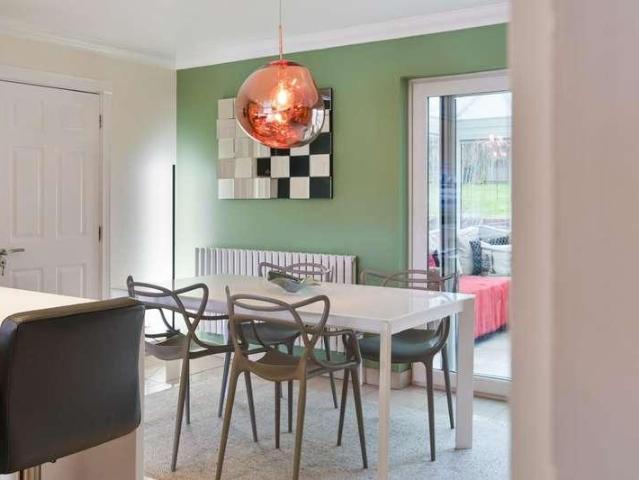 5 bed house for sale