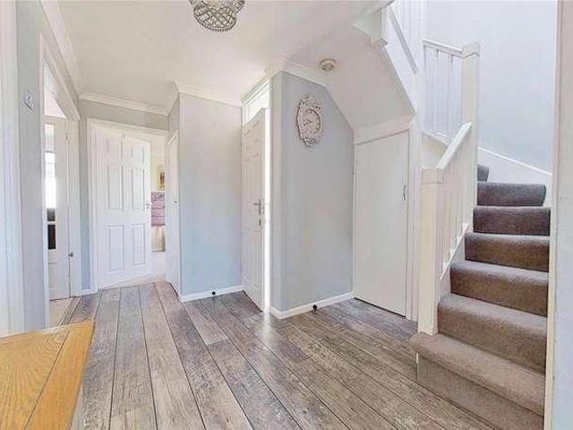 5 bed house for sale