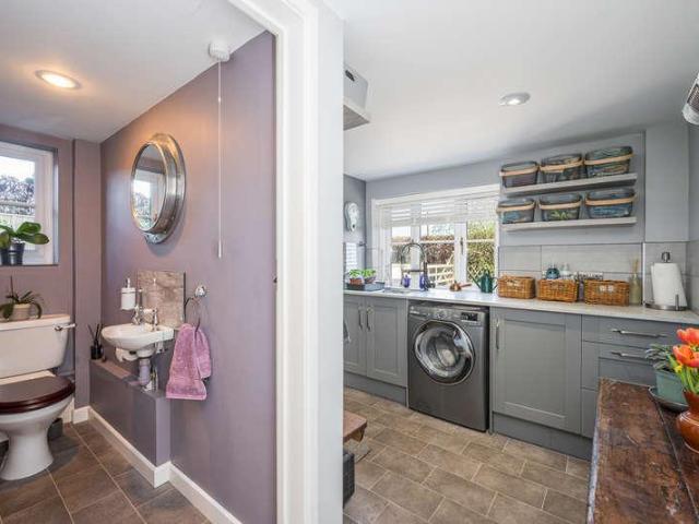 5 bed house for sale