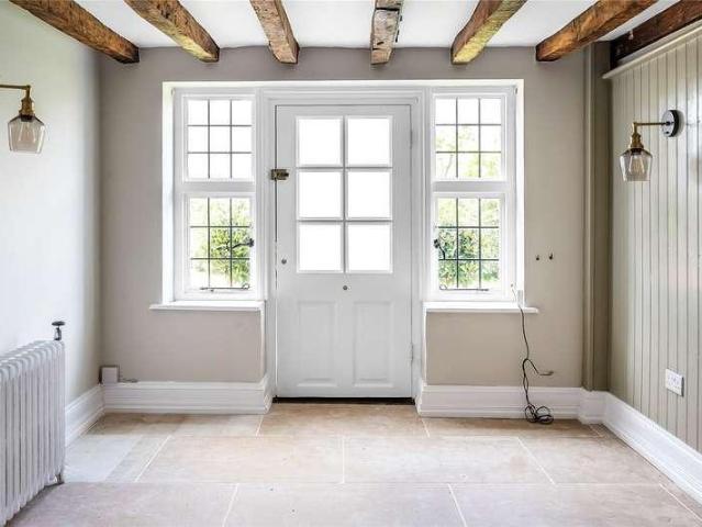 5 bed house for sale