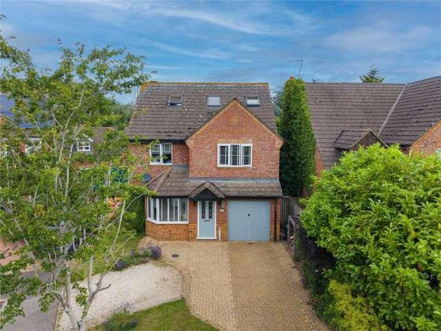 5 bed house for sale