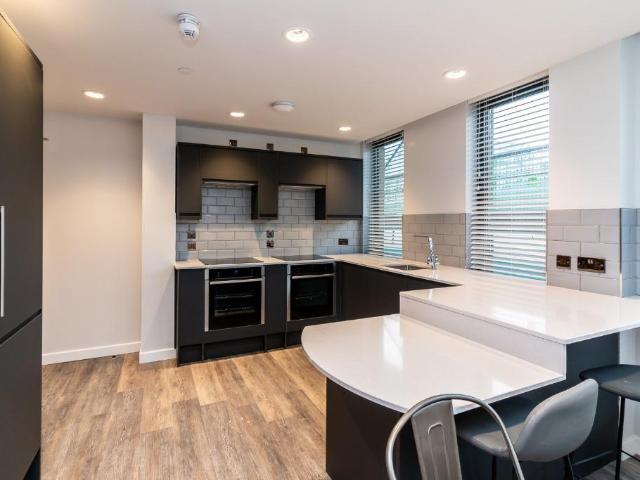 5 Bed Howard Street, Nottingham NG1 5 bed apartment to rent £3,250 pcm £750 pw