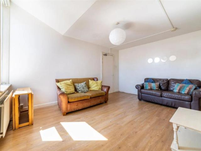 5 bed maisonette to rent in Forsyth Road, Newcastle Upon Tyne, NE2