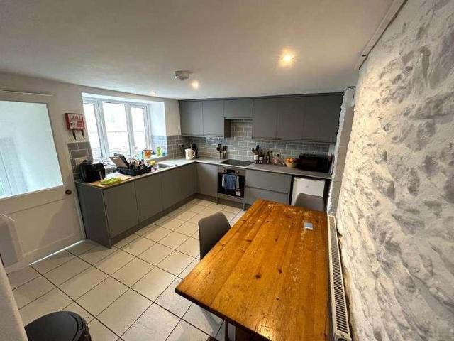 5 bed property to rent