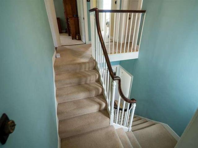 5 bed house for sale