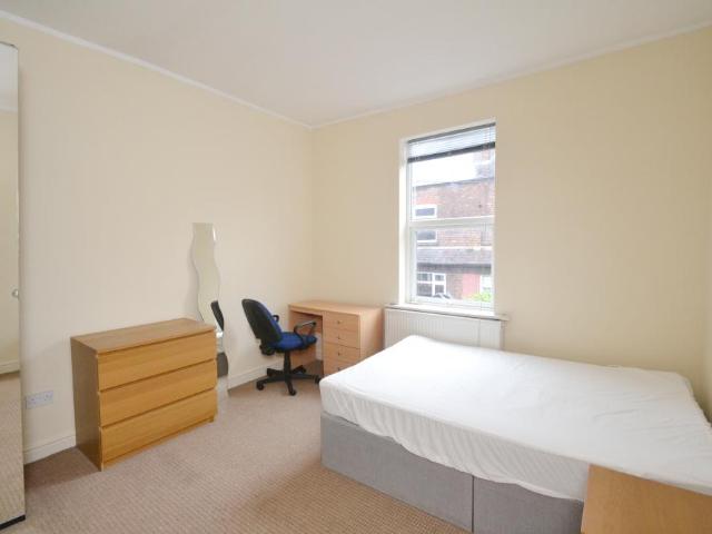 5 Bed Scarsdale Road, Manchester M14 5 bed terraced house to rent £2,491 pcm £575 pw