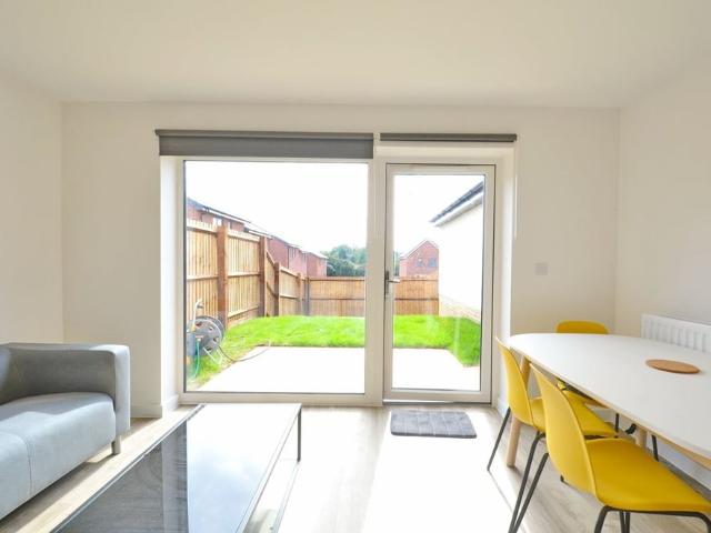 5 Bed Semi Detached House, Clover Way, BS34