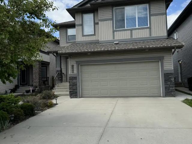 5 bedroom, 3.5 bathroom Single Family house located in Chappelle South Edmonton