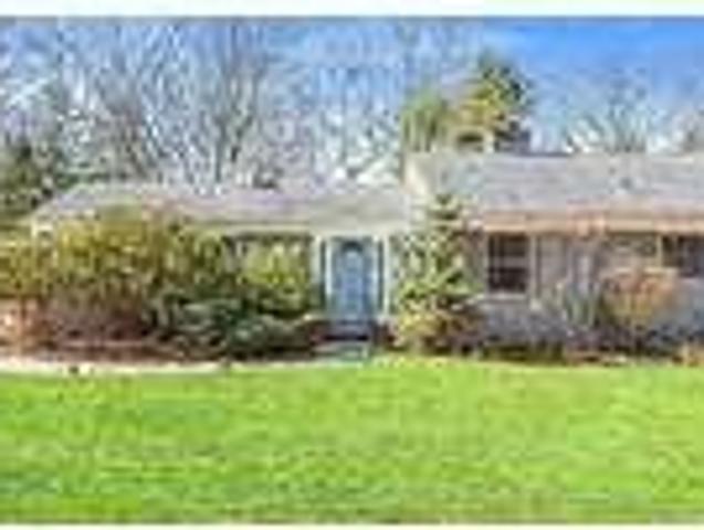 5 Bedroom 3 Bath In Quogue NY 11959