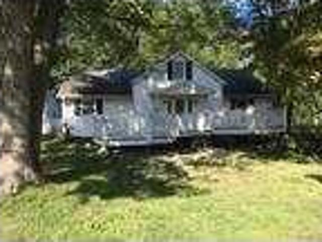 5 Bedroom 2 Bath In Holiday Shores Illinois 62025