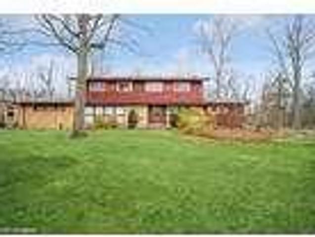 5 Bedroom 4 Bath In Riverwoods IL 60015