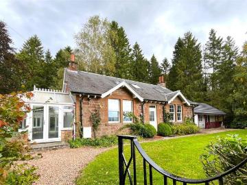 5 bedroom cottage to rent