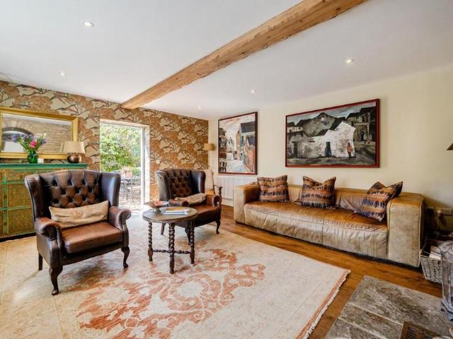 5 bedroom cottage to rent
