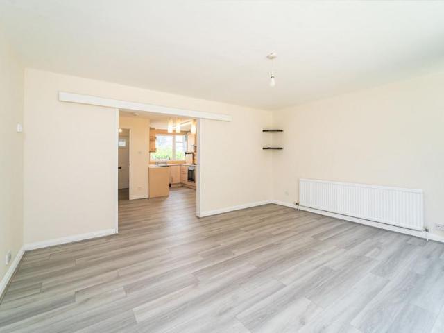 5 bedroom cottage to rent