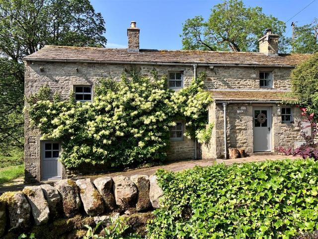 5 bedroom cottage for sale