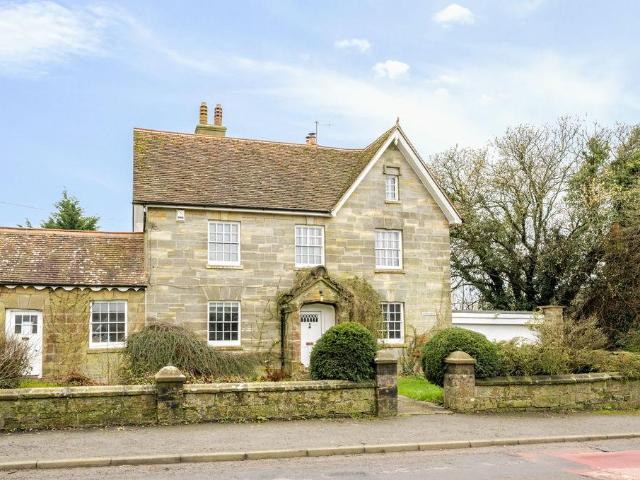 5 bedroom cottage for sale