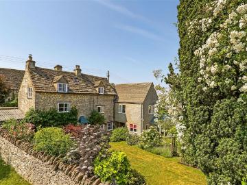 5 bedroom cottage for sale