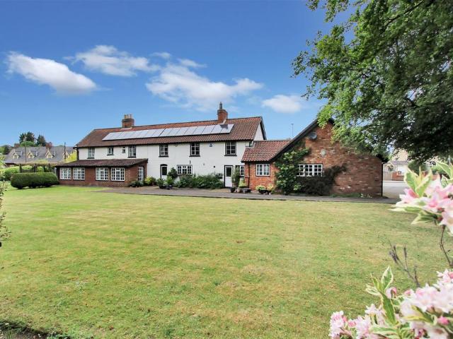 5 bedroom cottage for sale