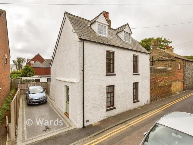 5 bedroom cottage for sale