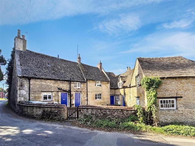 5 bedroom cottage for sale