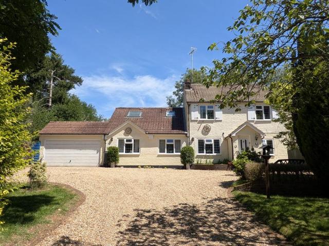 5 bedroom cottage for sale
