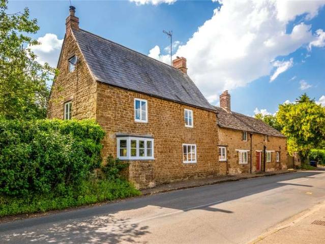 5 Bedroom Cottage House