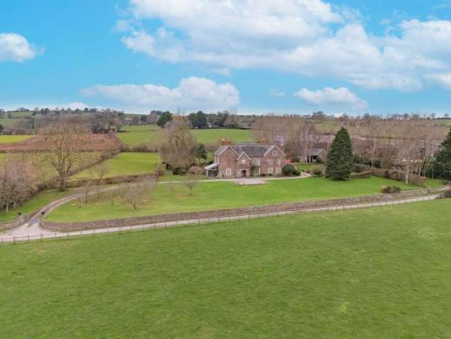 5 Bedroom Country House Character Property