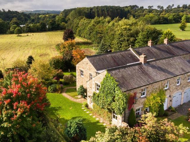 5 bedroom country house for sale