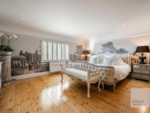 5 bedroom country house for sale in Red Hall Cottage, North Walsham Road, Crostwick, Norfolk, NR12