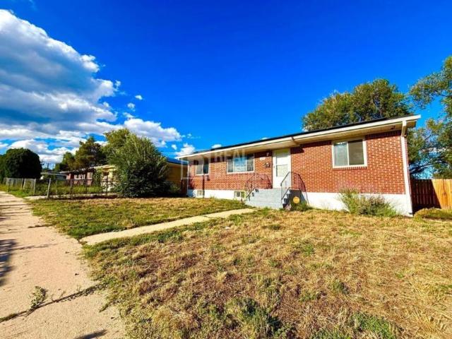 5 bedroom, Colorado Springs CO 80910 LS105322226