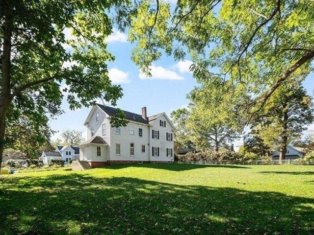 5 bedroom, Concord MA 01742 104651788