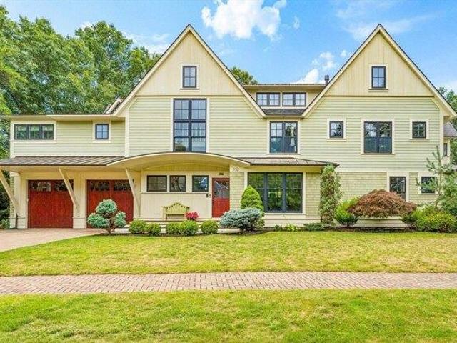 5 bedroom, Concord MA 01742 104832175
