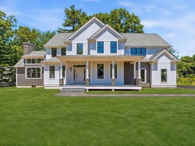 5 bedroom, Canton MA 02021 105496777