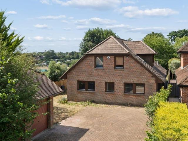 5 bedroom chalet for sale