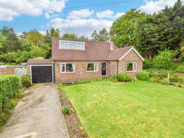 5 Bedroom Chalet House