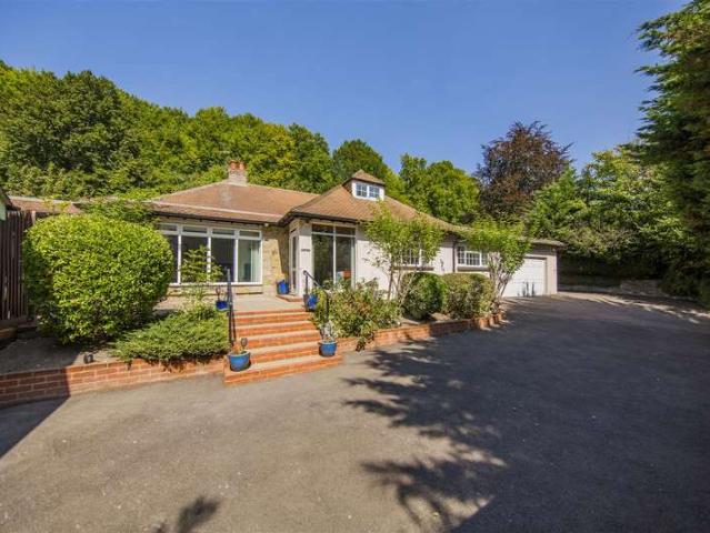 5 Bedroom Chalet House
