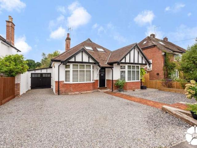 5 Bedroom Chalet House