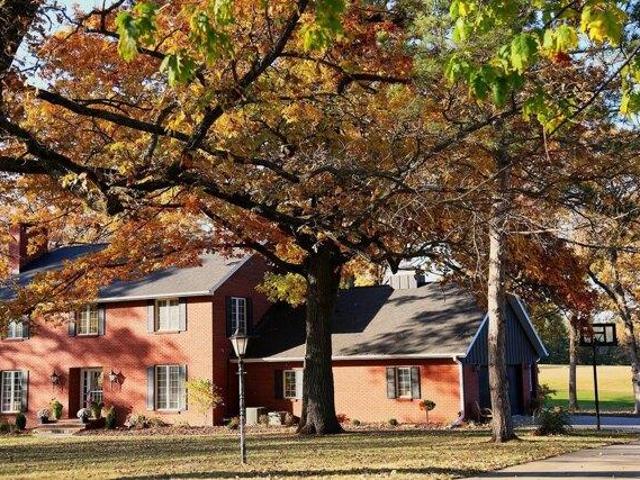 5 bedroom, Charles City IA 50616 LS103501132