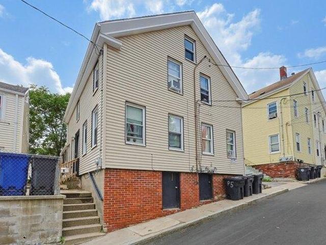 5 bedroom, Chelsea MA 02150 105402556