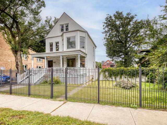 5 bedroom, Chicago IL 60640 105684031