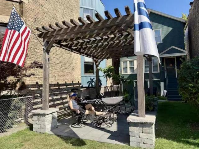 5 bedroom, Chicago IL 60613 LS105778837